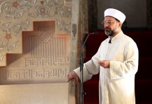 Besimtarët nuk do ta lënë njëri-tjetrin në baltë