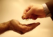 12 KËSHILLA PËR IMAMËT SE SI TI NDIHMOJNË NJERËZIT E VARFËR DHE ATA NE NEVOJË