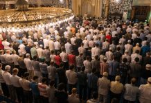 DHJETËSHI I FUNDIT I RAMAZANIT – THIRRJE PËR ANGAZHIM SHTESË NË ADHURIME