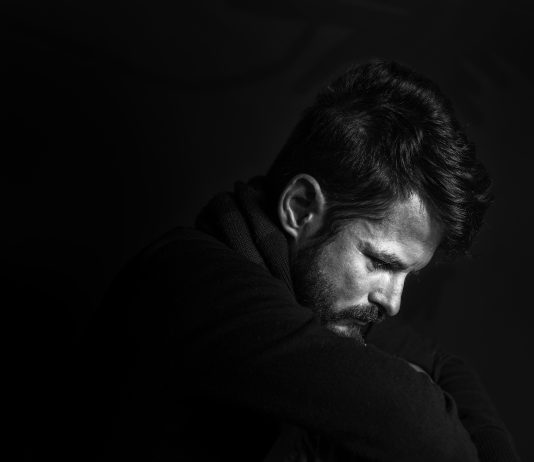 Çfarë mund të bëjë një klerik që ta ndihmoj një person që është në depresion?
